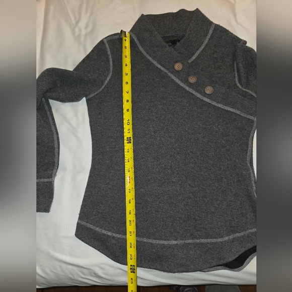 Prana Wool Blend Crossneck Sweater with Buttons And Contrast Stitching - Picture 5 of 6